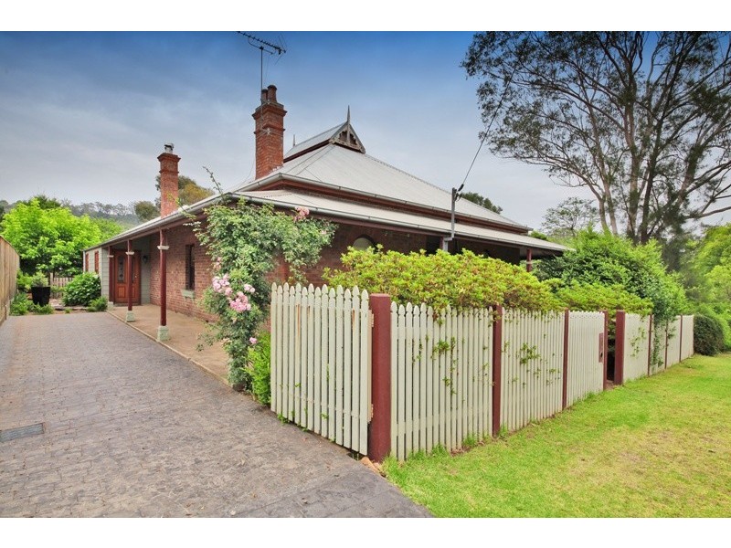 2 Campbell Street, Picton NSW 2571