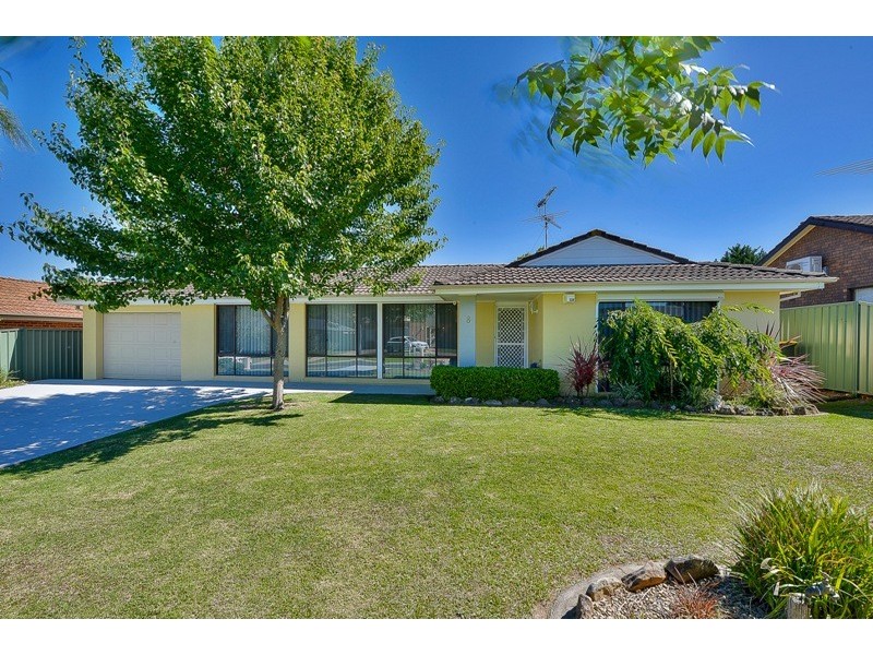 8 Huthnance Place, Camden South NSW 2570