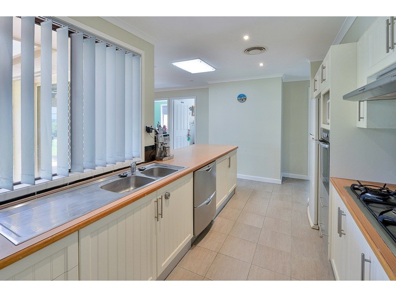 8 Huthnance Place, Camden South NSW 2570