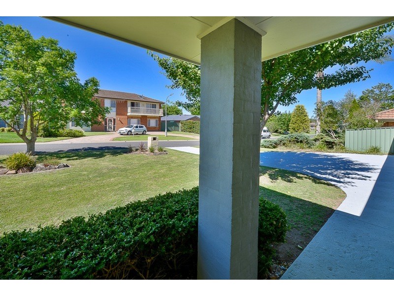 8 Huthnance Place, Camden South NSW 2570