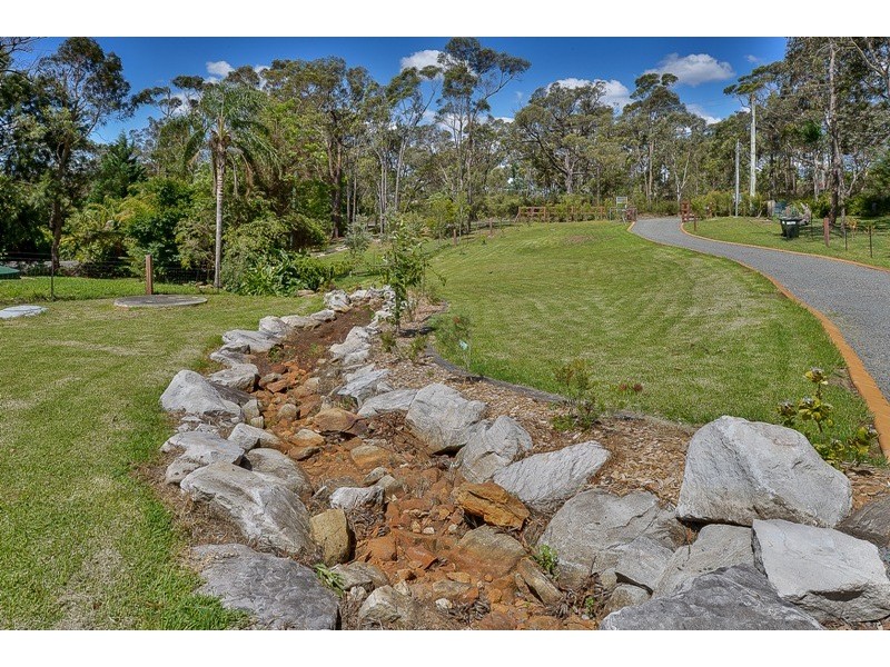 90 West Parade, Buxton NSW 2571