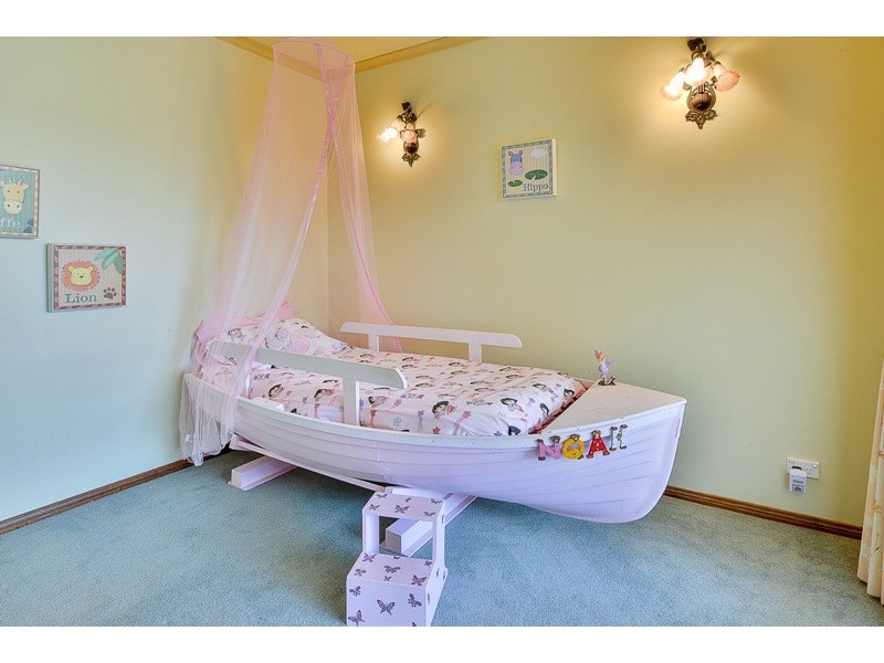 90 West Parade, Buxton NSW 2571