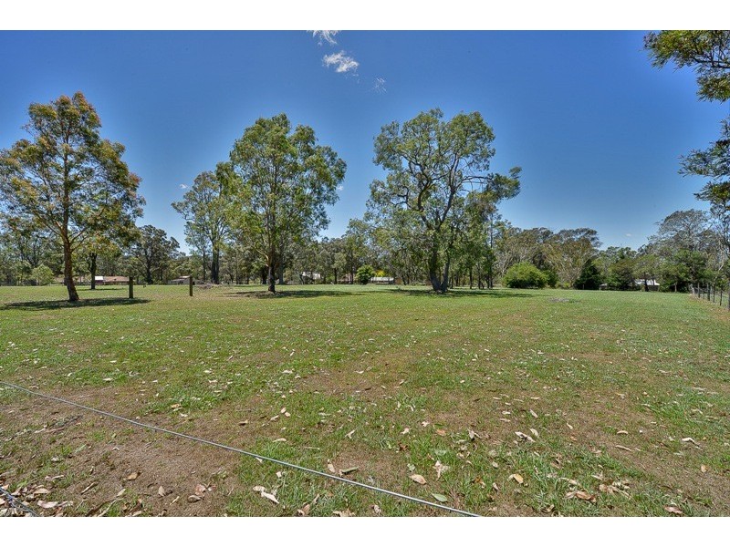 90 Shelleys Lane, Thirlmere NSW 2572