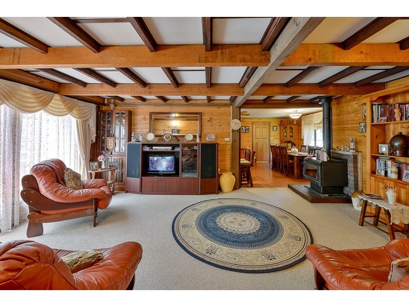 90 Shelleys Lane, Thirlmere NSW 2572