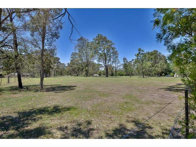 90 Shelleys Lane, Thirlmere NSW 2572