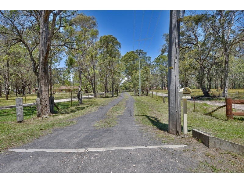 90 Shelleys Lane, Thirlmere NSW 2572