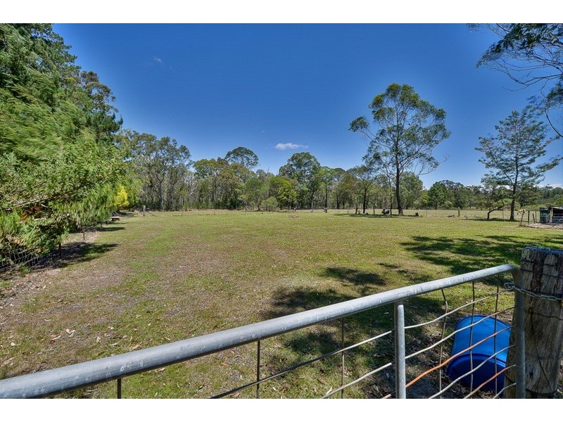 90 Shelleys Lane, Thirlmere NSW 2572