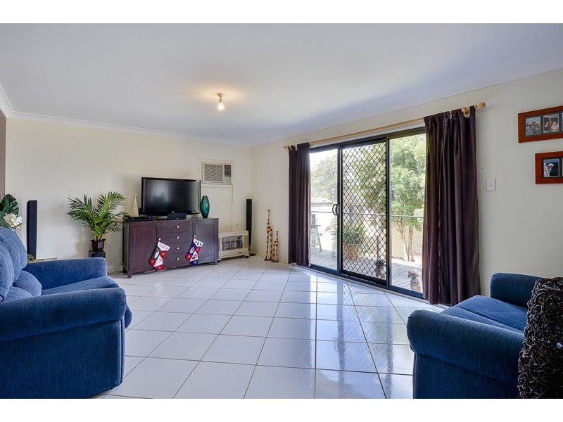 8 Charles Street, Hill Top NSW 2575