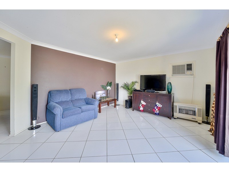 8 Charles Street, Hill Top NSW 2575