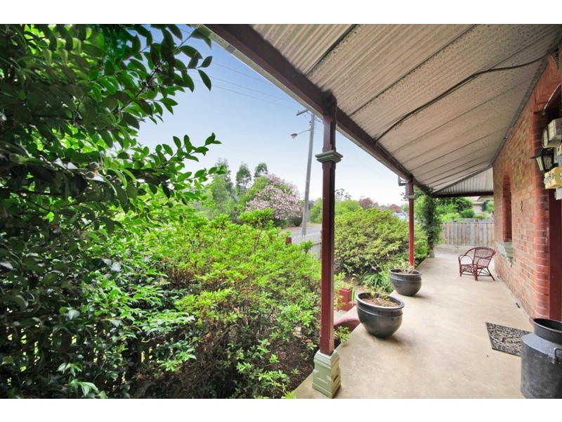2 Campbell Street, Picton NSW 2571