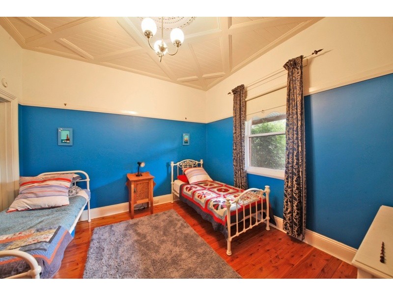 2 Campbell Street, Picton NSW 2571