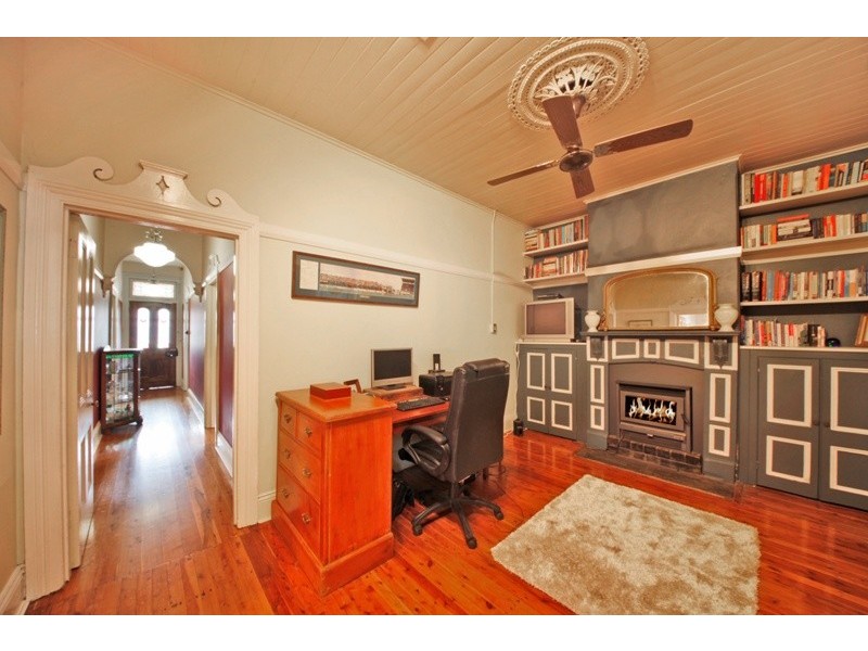 2 Campbell Street, Picton NSW 2571