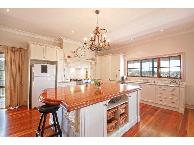 5 Thomas Place, Razorback NSW 2571