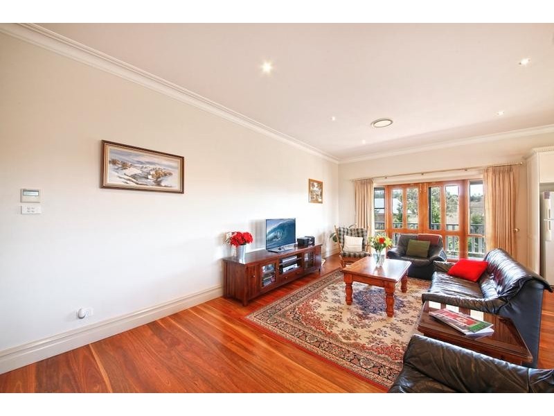 5 Thomas Place, Razorback NSW 2571