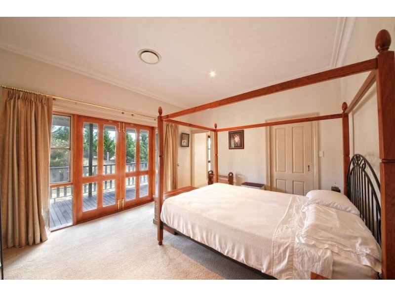 5 Thomas Place, Razorback NSW 2571