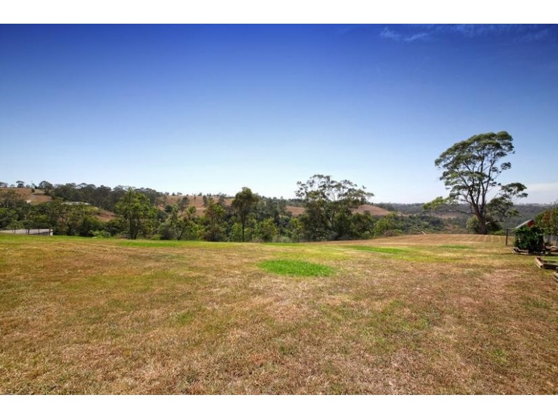 5 Thomas Place, Razorback NSW 2571