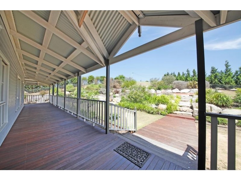 5 Thomas Place, Razorback NSW 2571