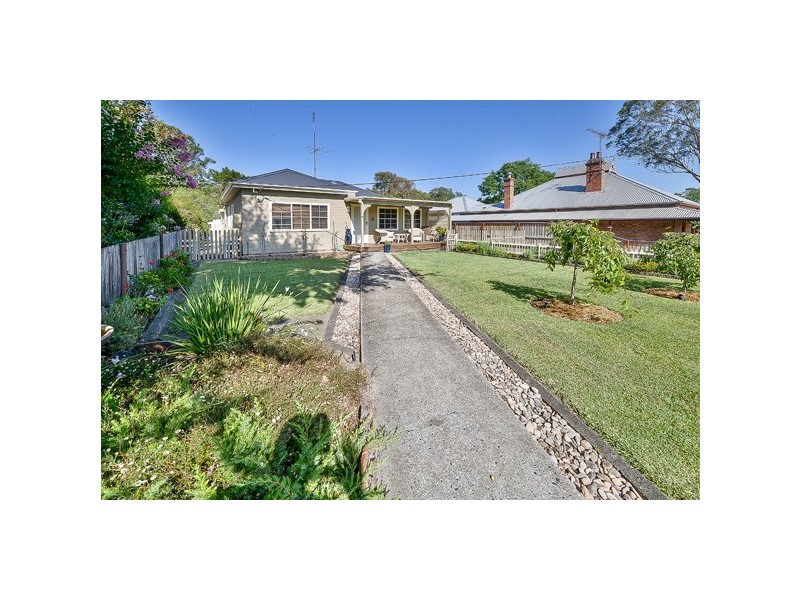 3 Campbell Street, Picton NSW 2571