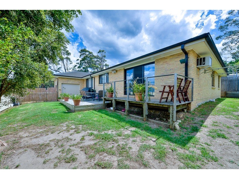 8 Charles Street, Hill Top NSW 2575