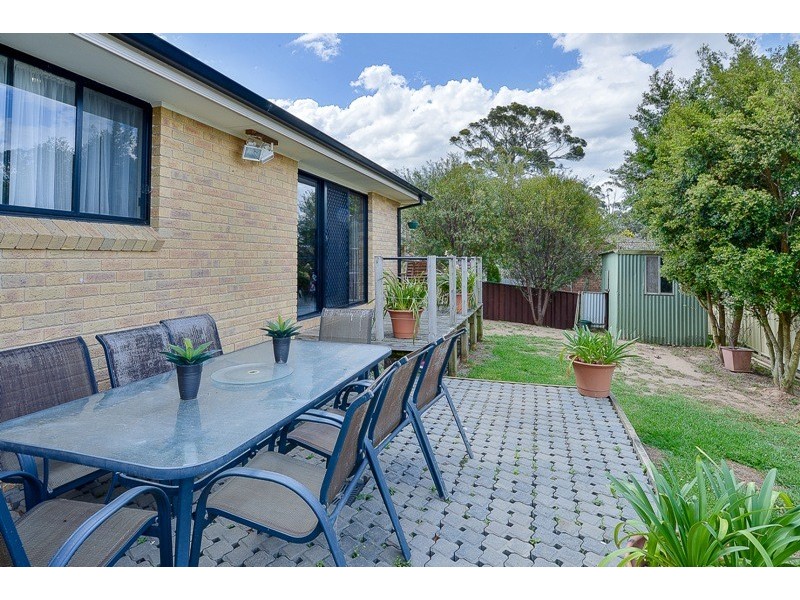 8 Charles Street, Hill Top NSW 2575