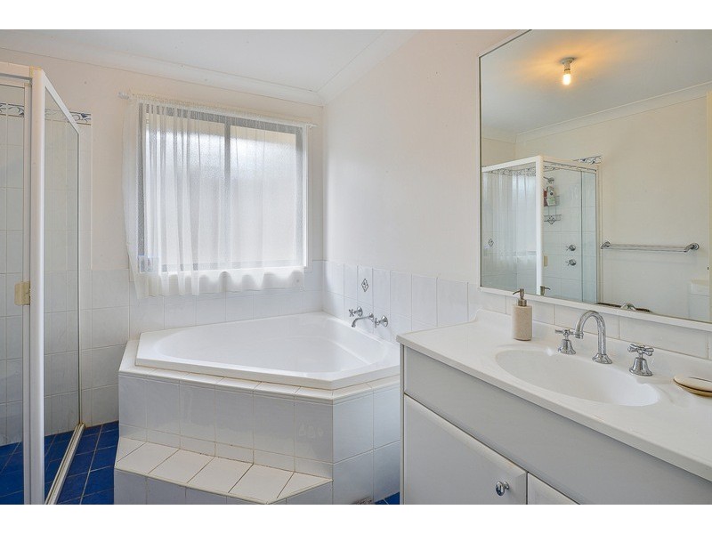 8 Charles Street, Hill Top NSW 2575