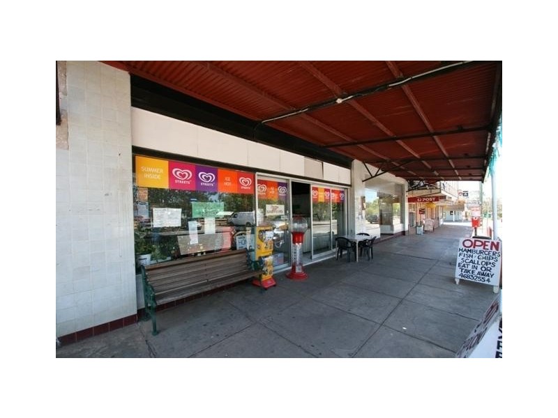 17 Oaks Street, Thirlmere NSW 2572