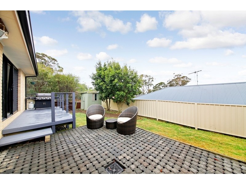 8 Charles Street, Hill Top NSW 2575