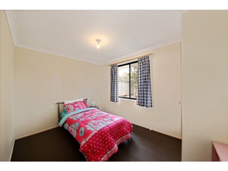 8 Charles Street, Hill Top NSW 2575
