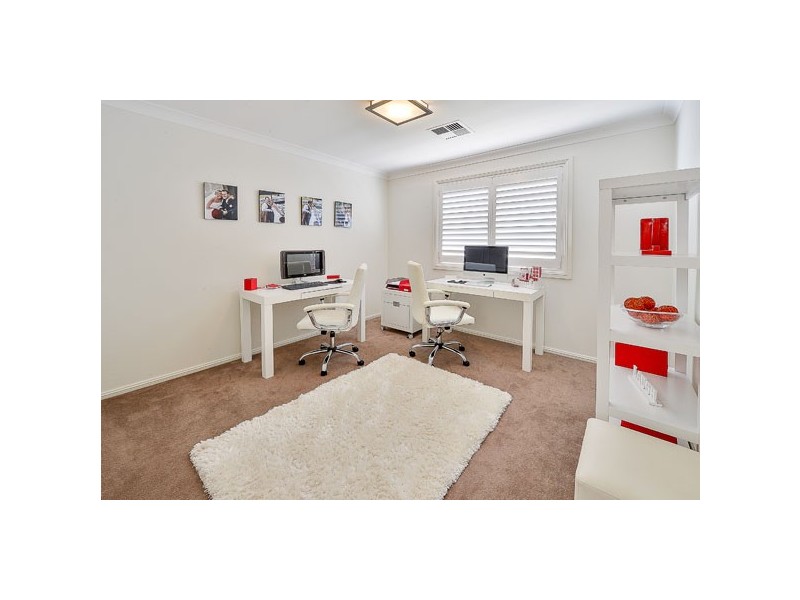 7 Warner Street, Camden Park NSW 2570