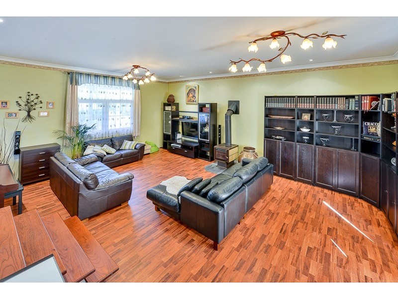 52 Pearce Street, Hill Top NSW 2575