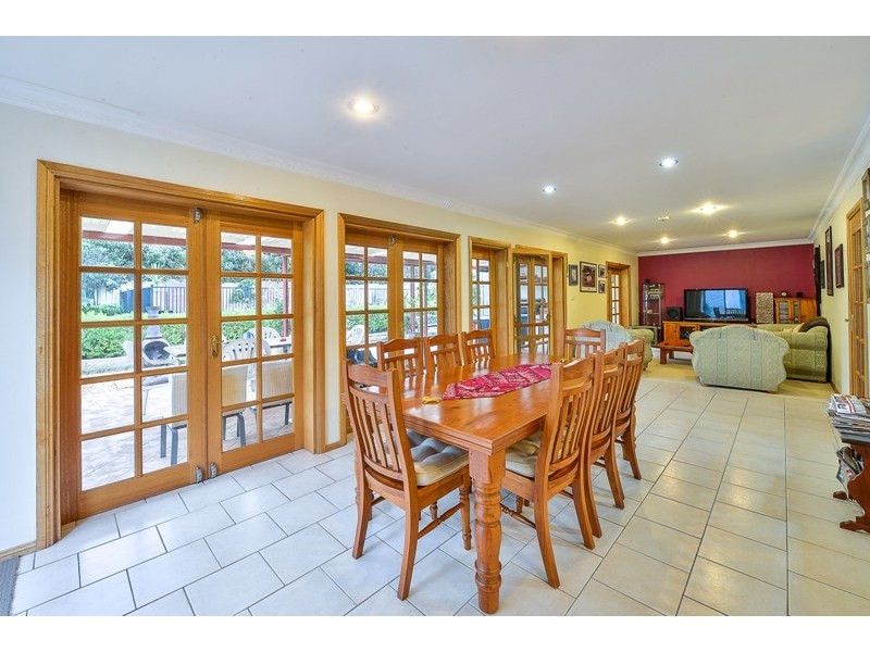 12 Justine Close, Bargo NSW 2574