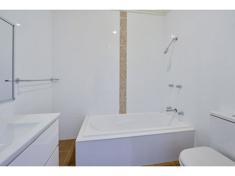 1/30 Wild Street, Picton NSW 2571