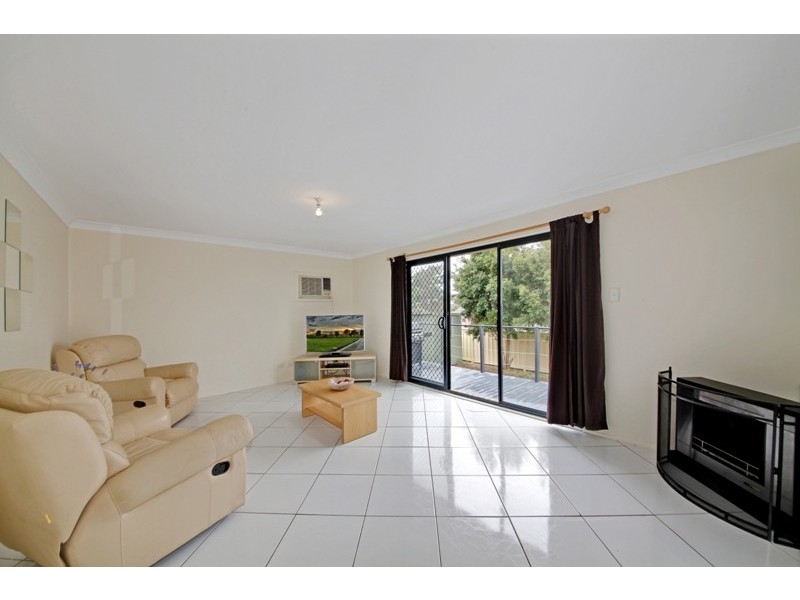 8 Charles Street, Hill Top NSW 2575