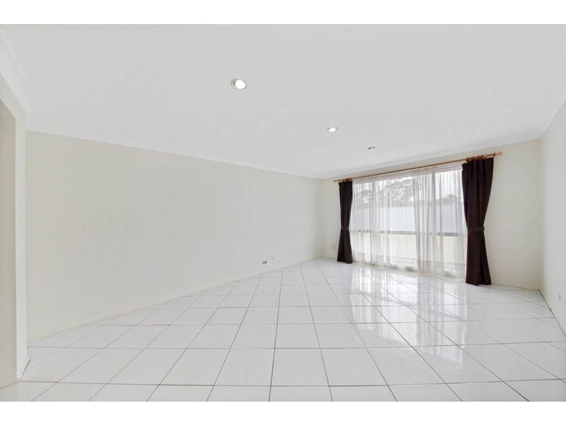 8 Charles Street, Hill Top NSW 2575