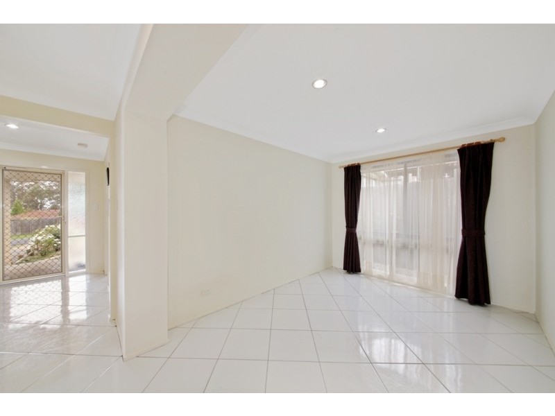 8 Charles Street, Hill Top NSW 2575