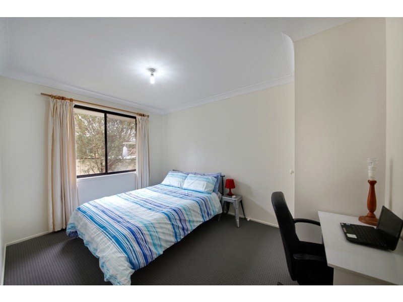 8 Charles Street, Hill Top NSW 2575