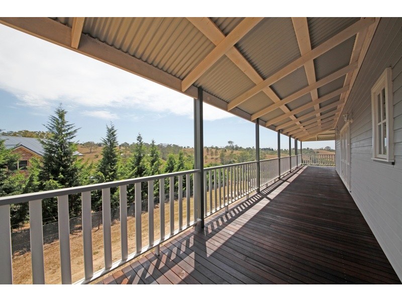 5 Thomas Place, Razorback NSW 2571