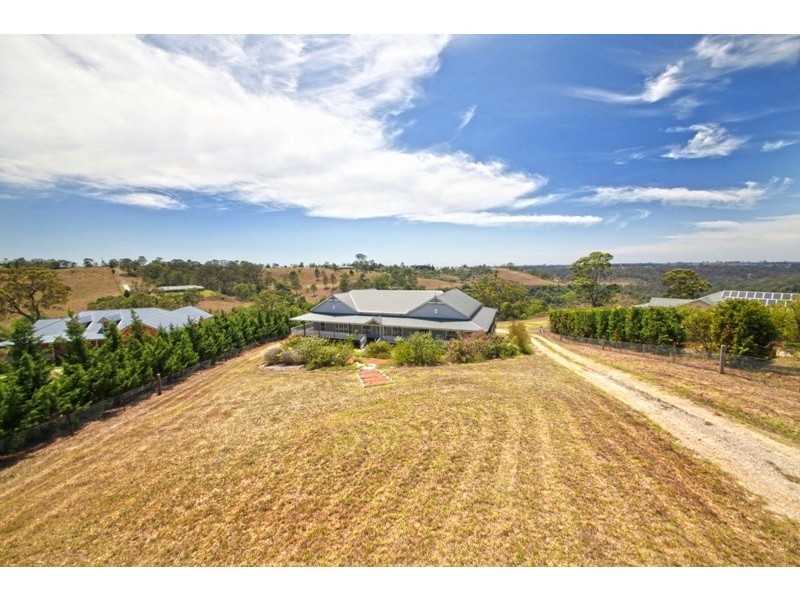 5 Thomas Place, Razorback NSW 2571