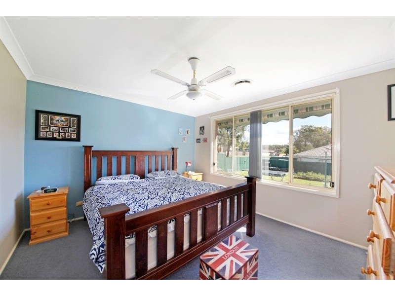 33 Carlton Road, Thirlmere NSW 2572