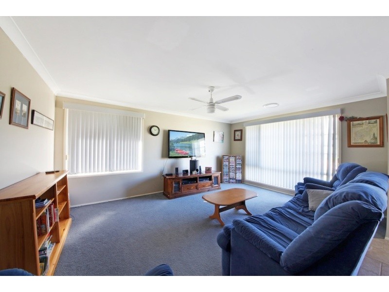 33 Carlton Road, Thirlmere NSW 2572