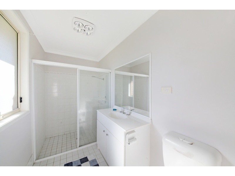 33 Carlton Road, Thirlmere NSW 2572