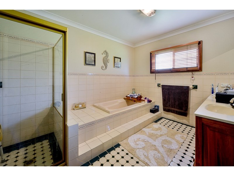 8 Jarvisfield Road, Picton NSW 2571