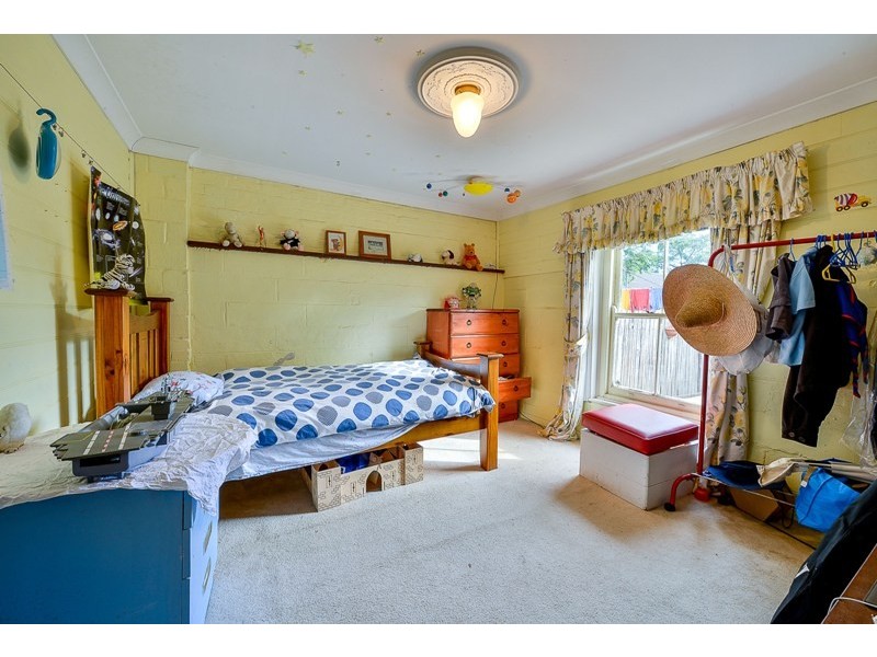 12B Victoria Road, Thirlmere NSW 2572