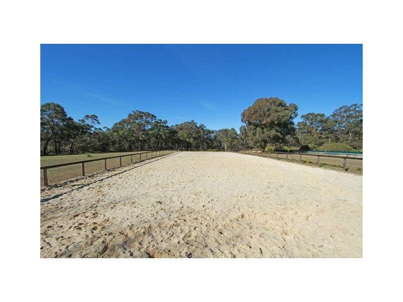 144 Lyrebird Road, Pheasants Nest NSW 2574