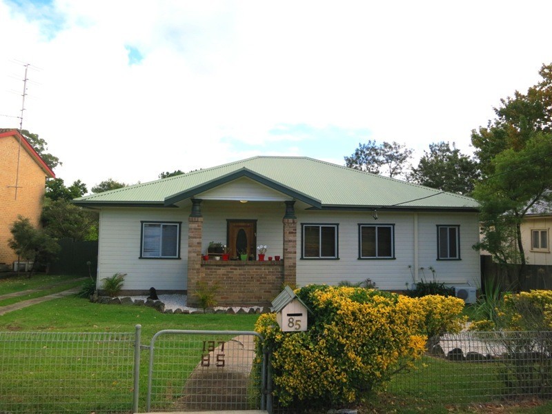 85 Remembrance Drive, Tahmoor NSW 2573