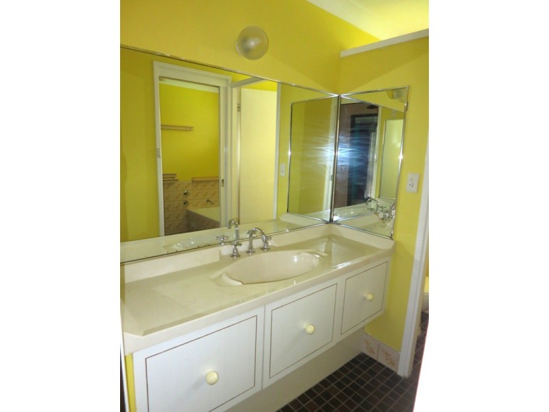 105 East Parade, Buxton NSW 2571