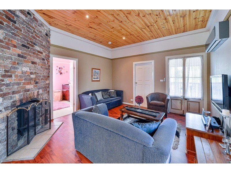 355 Argyle Street, Picton NSW 2571