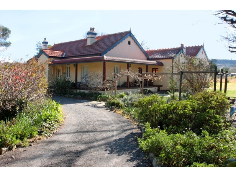 4 Elizabeth Street, Picton NSW 2571