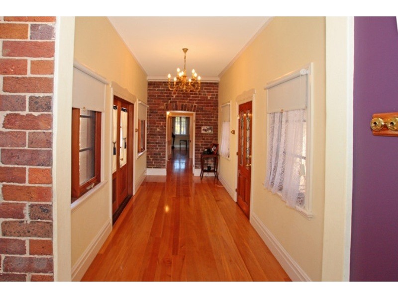 4 Elizabeth Street, Picton NSW 2571