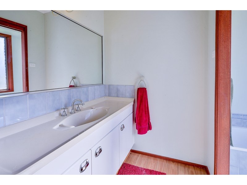 29 Mary Street, The Oaks NSW 2570